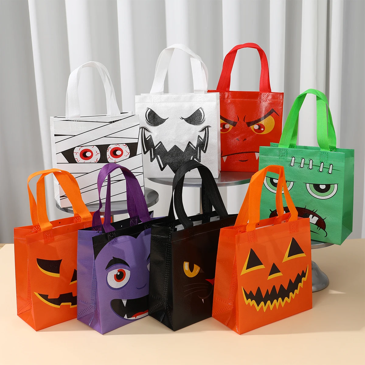 8PCS Halloween Non-Woven Treat Bags Pumpkin Ghost Bat Mummy Monster Cat Pattern Totes Bag Trick or Treat Halloween Party Favor