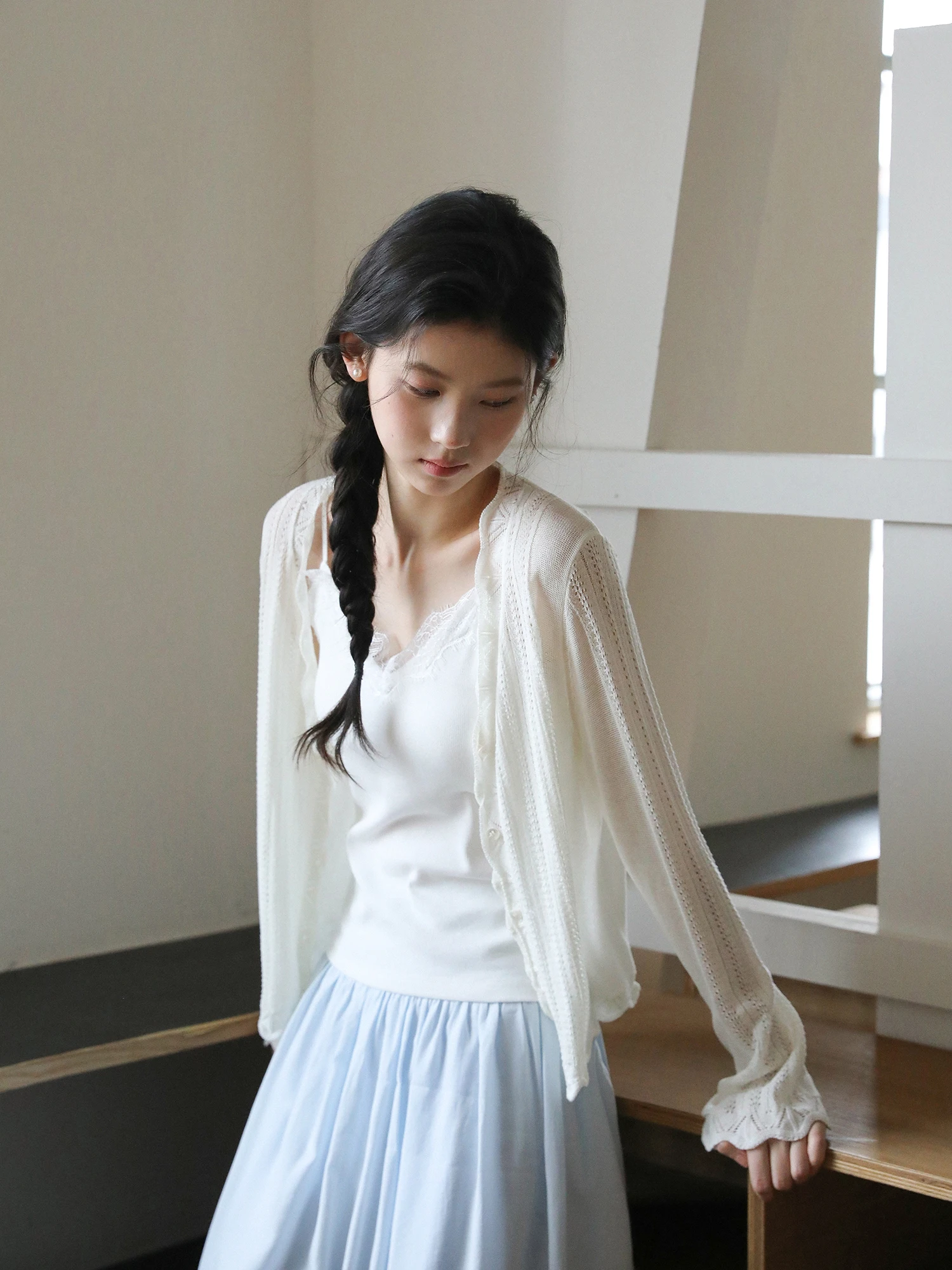 

Cool Sensation Lyocell Knitted Open Cardigan Women's Early Spring Thin Outerwear White Blue Top V-neck Short Length Long Sleeve