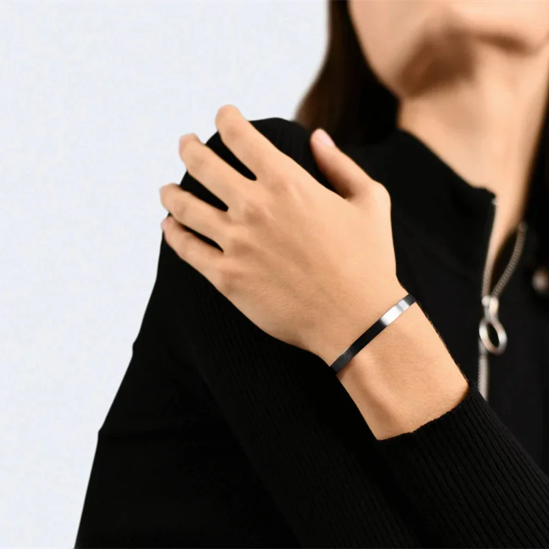 

L G Unisex Bracelet Brushed French Paris Jewelry Opening with LOGO Fashion couple jewelry bracelets