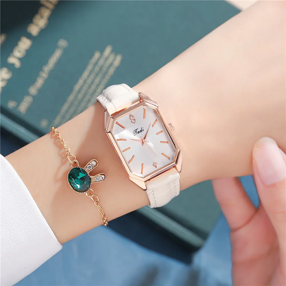 New Fashion Rectangular Case Ladies Belt Watch Trendy Section Rhinestone Quartz PU Belt Ladies Wrist Watch