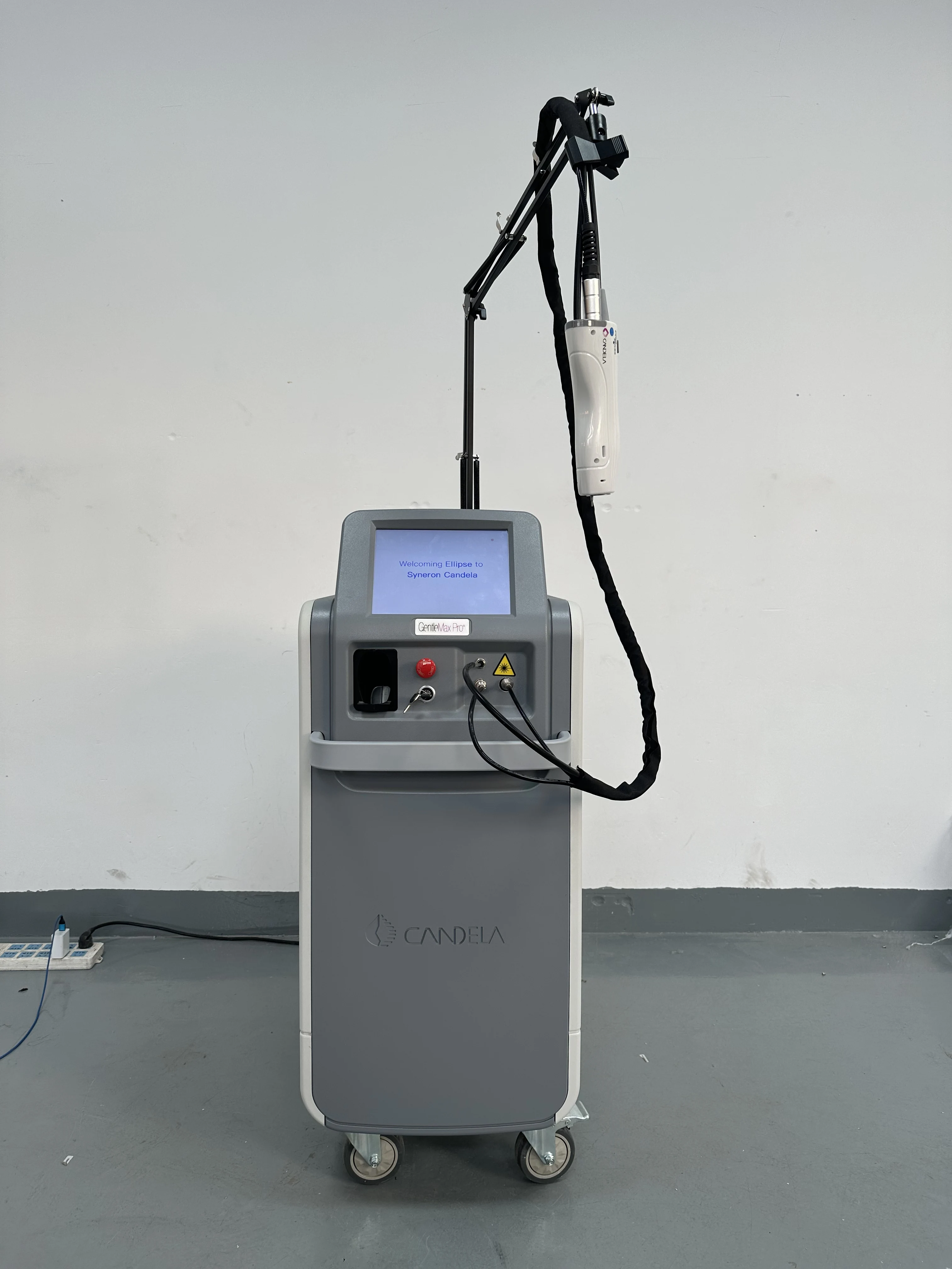 New Professional Long Pulse Fiber Laser Beauty Machine 7551064nm Hair Removal Skin Whitening Vessel Removal For Beauty Salon Spa