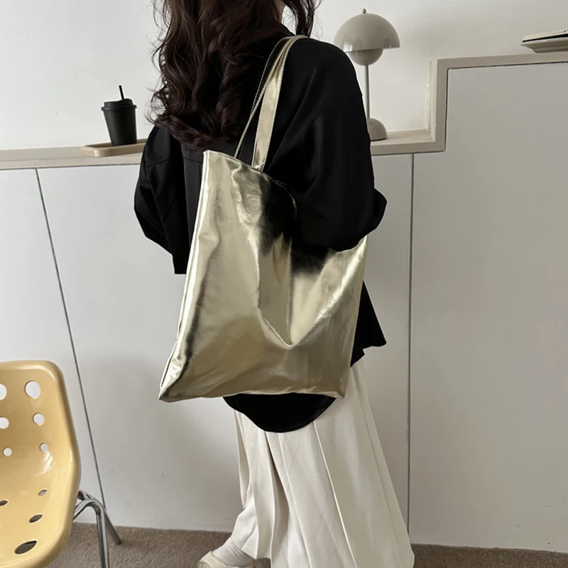 

Handheld Single Shoulder Large Capacity Tote Women's Bag Laser Candy Colored Bag Outdoor Large Capacity Commuting Tote Fashion