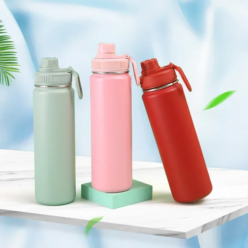 

2025 New 750ml Insulated Cup Stainless Steel Sports Bottle American Water Bottles with Lid Portable Vacuum Leakproof Outdoor