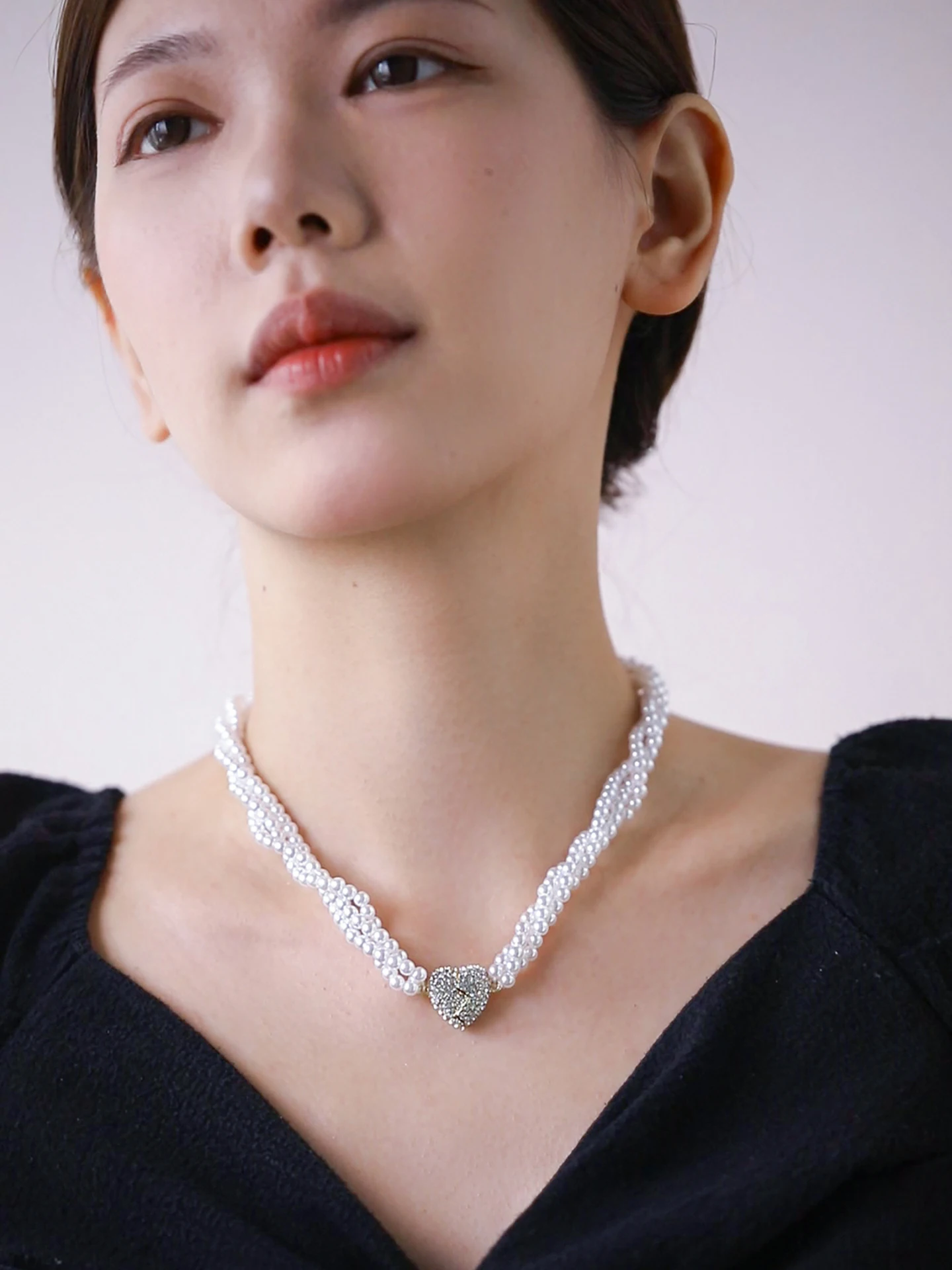 collana-a-doppio-strato-con-perle-a-forma-di-cuore-alla-moda-di-jojo-studio-elegante-design-a-catena-avvolgente-per-la-clavicola-stile-vintage-francese