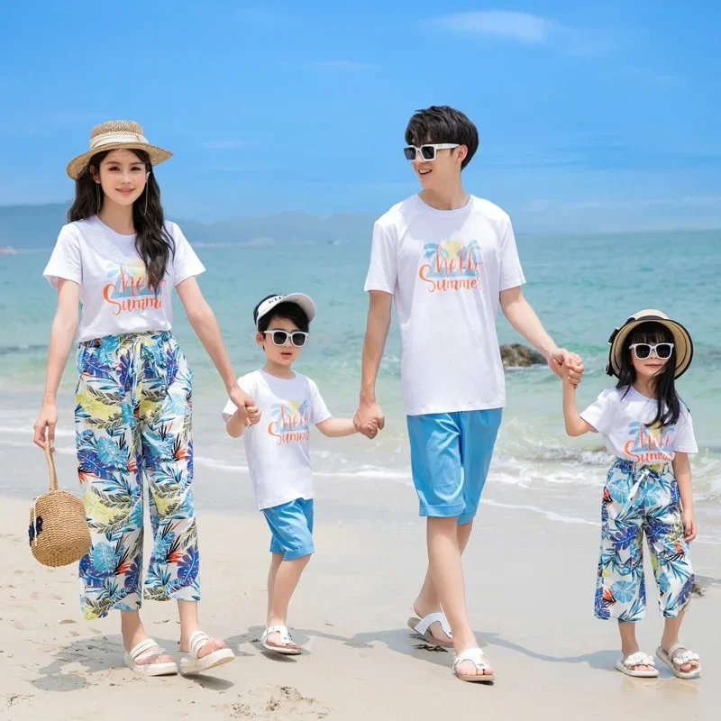 

Family Matching Outfits Summer Beach Mother Daughter Father Son Casual Cotton T-shirt +Shorts Couple Clothes Holiday Seaside