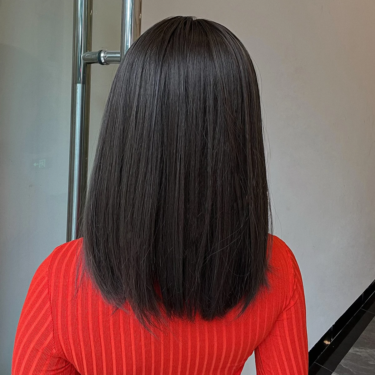 Perucas sintéticas com franja para mulheres, cabelo natural, peruca em camadas curtas, resistente ao calor, comprimento médio, reto, afro, marrom, uso diário