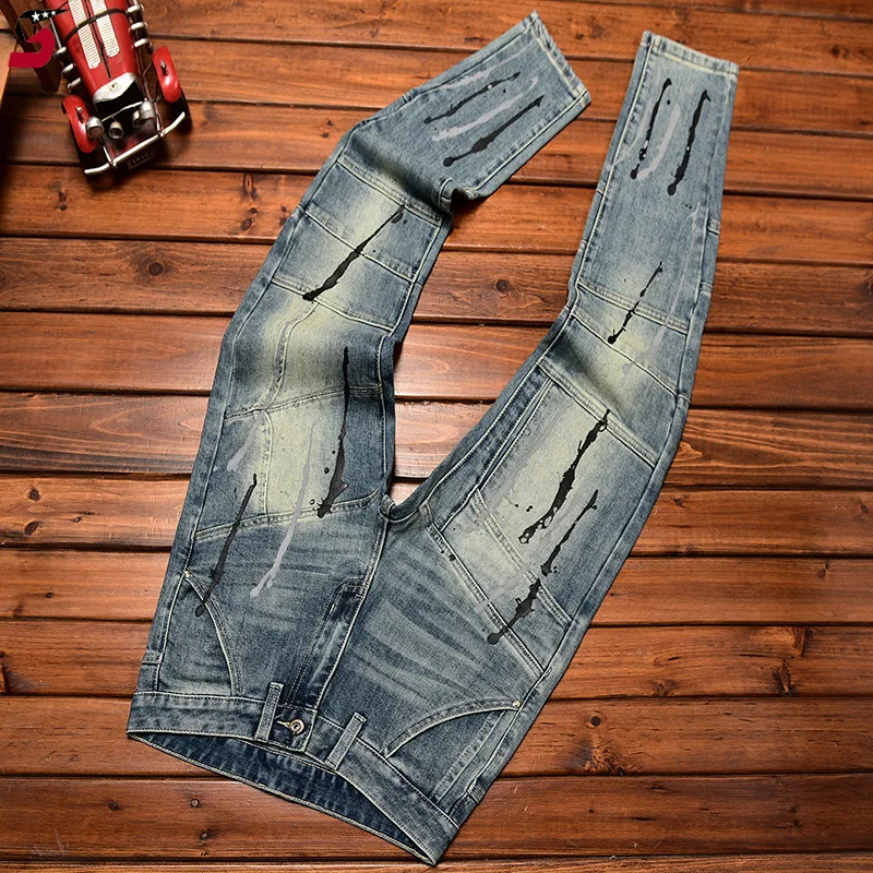 Celana Jeans pria, baru kelas atas tabung lurus Slim Fit mode tren merek cetak Retro tertekan kasual serbaguna celana Denim dicuci