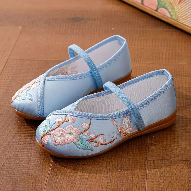Girl's New Flat Sole Embroidered Canvas Shoes Ethnic Style Soft Sole Non Slip Shallow Slip On Round Toe Hanfu Shoe Princess Shoe
