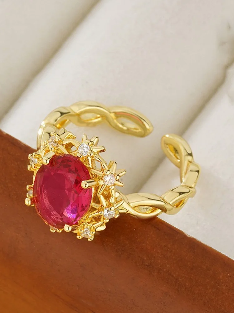 

Красное кольцо Новогодняя мода для поездок на работу Sle Регулируемый цветочный узор круглая ape Sand Gold Copper Alloy для женской повседневной носки