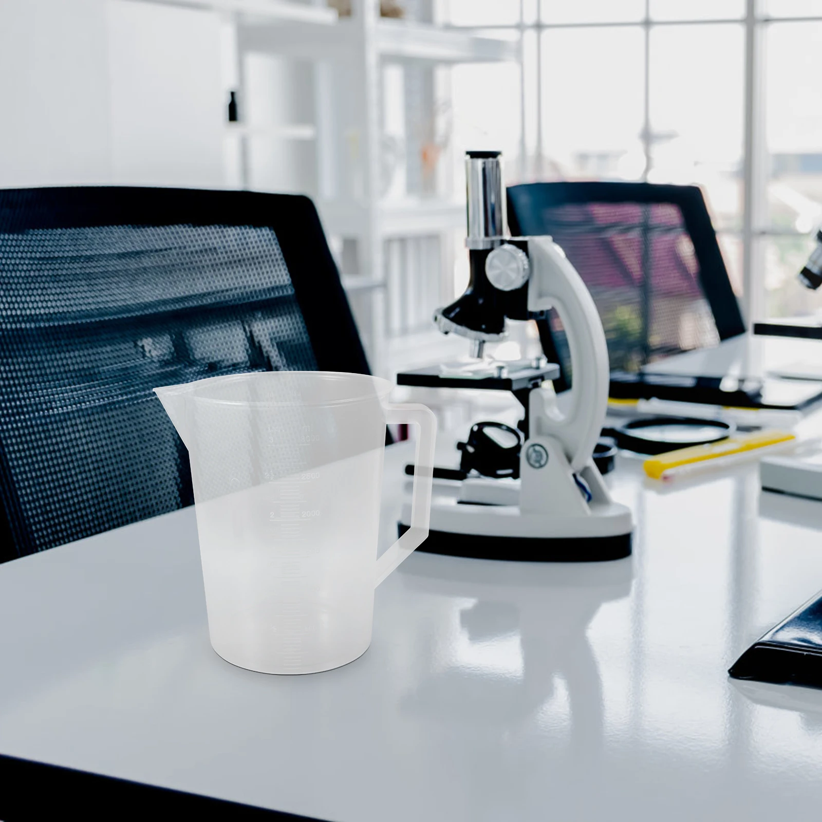 

3L Plastic Graduated Pitcher Wide Mouth Clear Graduation Easy Liquid Pouring Accurate Lab Measuring Beaker Multipurpose