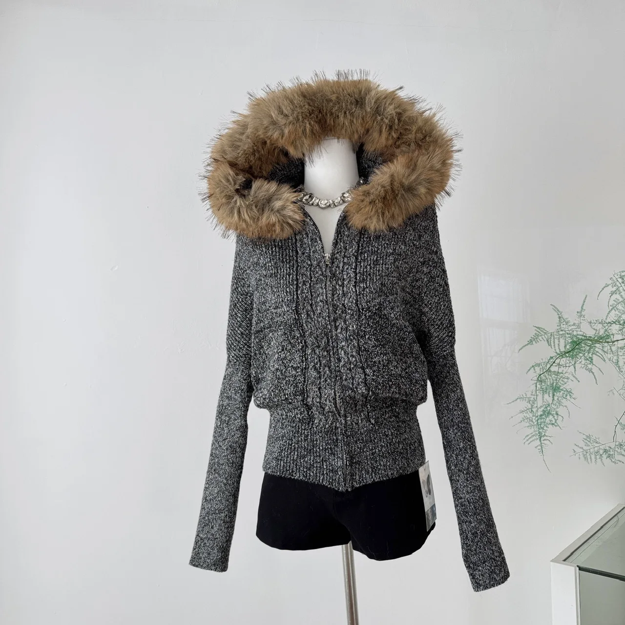 

Y2K, новый модный элегантный вязаный кардиган с капюшоном из искусственного меха, женский 2022, осенне-зимний повседневный тонкий топ на молнии в стиле ретро C270