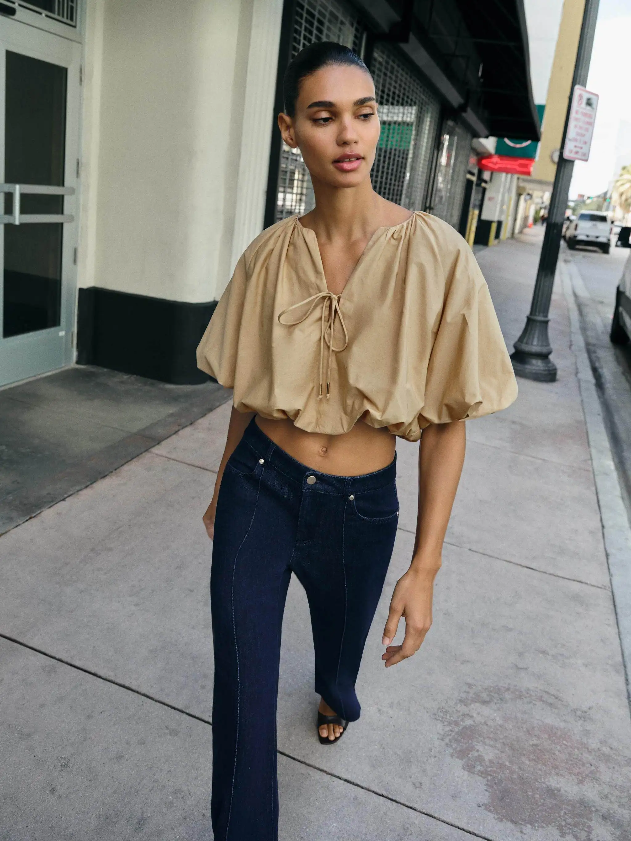 

New Summer Women's round Neck Short Sleeve Balloon Style Short Top Fashionable Ethnic Women's Clothing ZA2026