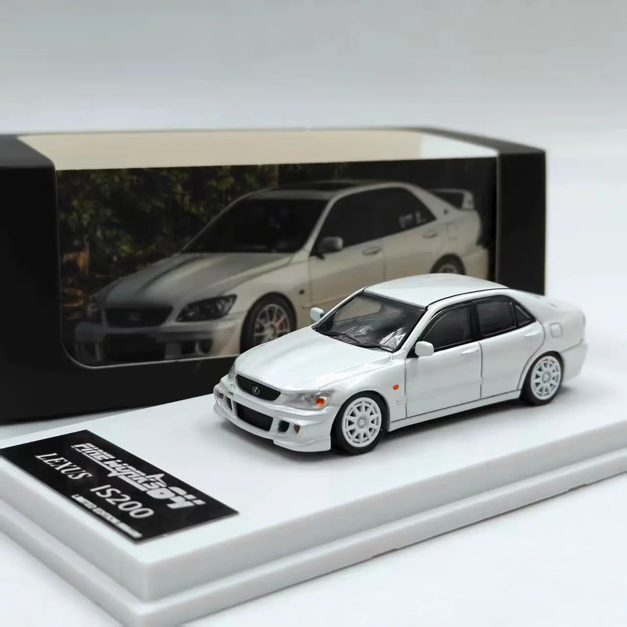 

Fine Works 1:64 IS200 ALTEZZA Alloy Car Diecasts & Toy Vehicles Car Model Miniature Scale Model Car For Children
