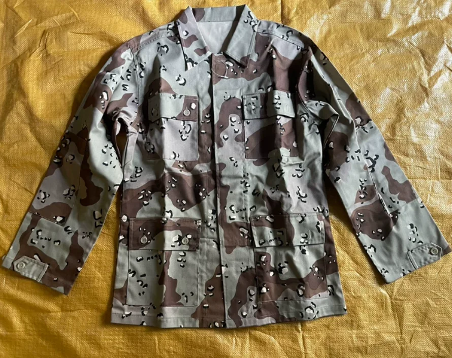 arabia-saudita-camuflaje-con-motivos-de-bombones-incluye-chaqueta-y-pantalones-talla-s