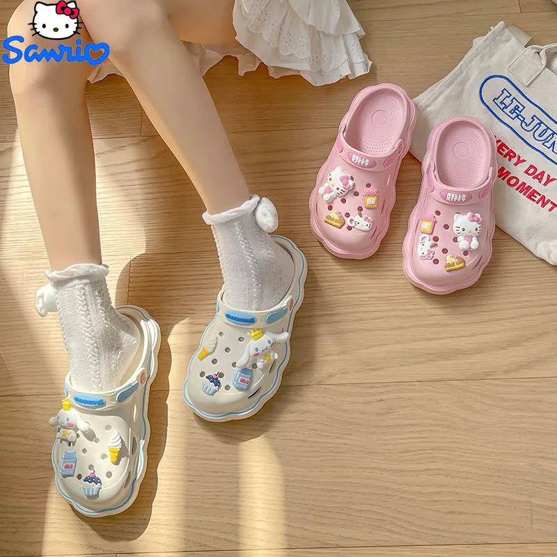 Kawaii Anime Sanrio Hello Kitty Stuff Cute Summer Hole Shoes fondo morbido pantofole antiscivolo fuori indossare sandali regali per ragazze