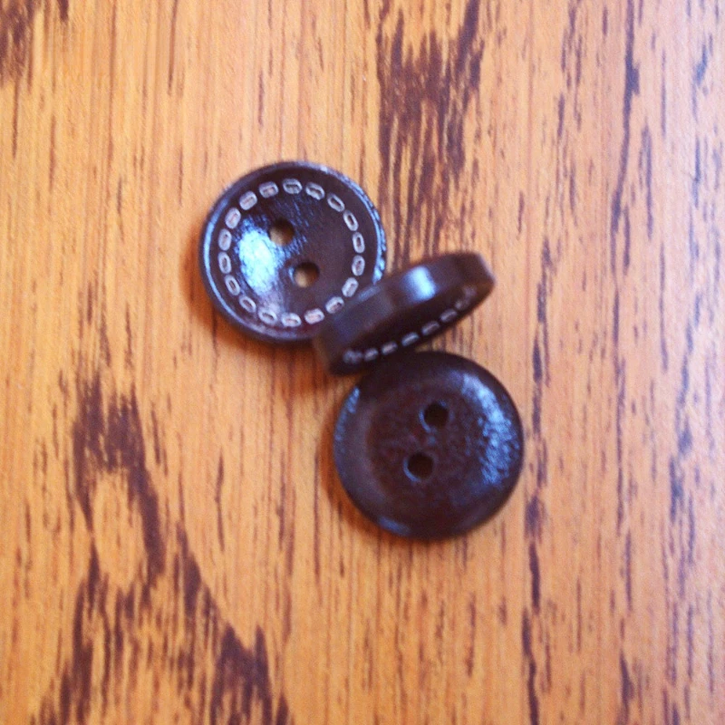 50pcs Wooden Sewing Buttons Scrapbook 2- Holes Dark Coffee 15mm Costura Botones Decorate buttons for clothing sewing supplies