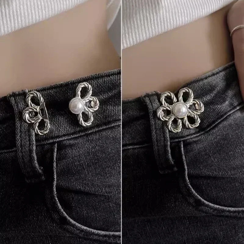 Waist Metal Flower Adjustable Tighten Invisibility Simple Decoration Couple Buckles Pants Skirts Size Change From Large To Small