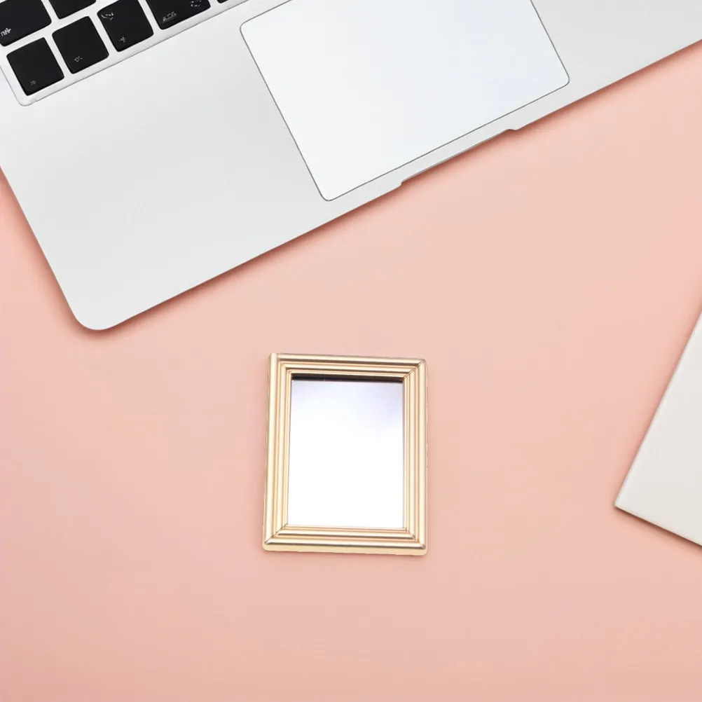 

2 шт. миниатюрных зеркал для кукольного домика, реалистичный декор для ванной комнаты, прочные, качественно изготовленные, реквизит для фотосессий и миниатюрных сцен