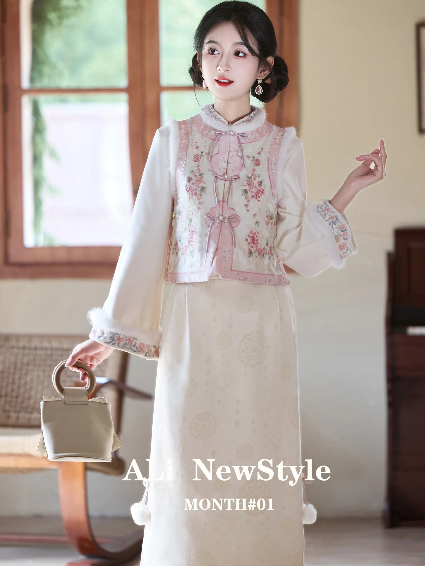 pink-embroidered-thiened-fce-warm-vest-small-size-girl-new-chinese-sle-year-of-the-rabbit-eeting-clothes