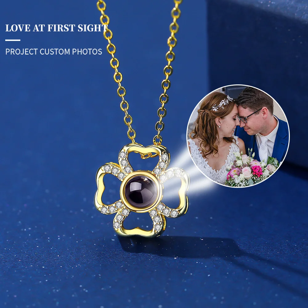 

DHQH Customized Photo Fashion Versatile Clover Diamond Projection Necklace Personalized Commemorative Picture Projection Pendant