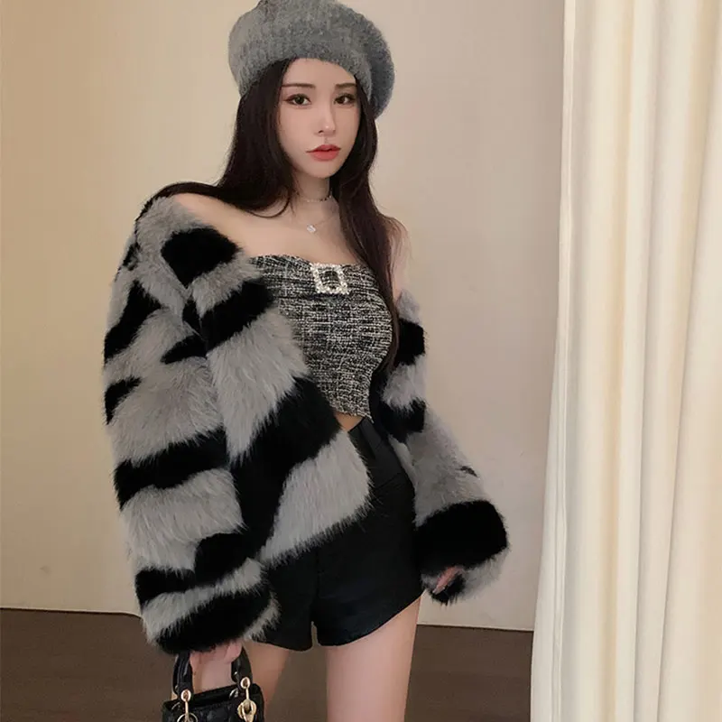 Autumn Winter Zebra Print Faux Fox Fur Coat Women Korea Fashion Warm Feather Coats Short Outercoat Lady Party Elegant Outfits