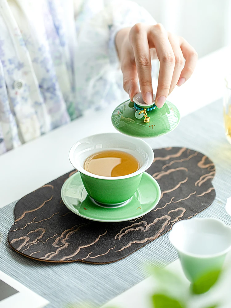 

Расширьте почву, все хорошо, изумрудная чайная чашка с тремя cai gaiwan, одинарный бытовой керамический чай, чайная чаша с крышкой, не горячая.