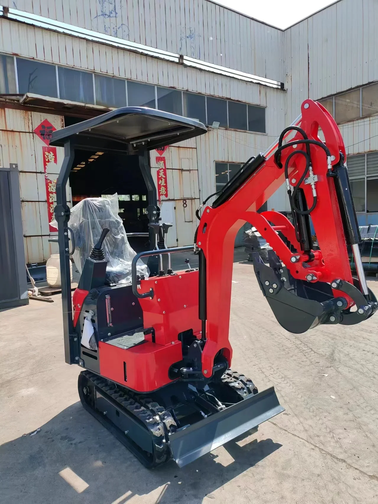 Compact Powerhouse: High-Efficiency Mini Excavator - Ideal for Tight Spaces & Heavy Duty Jobs