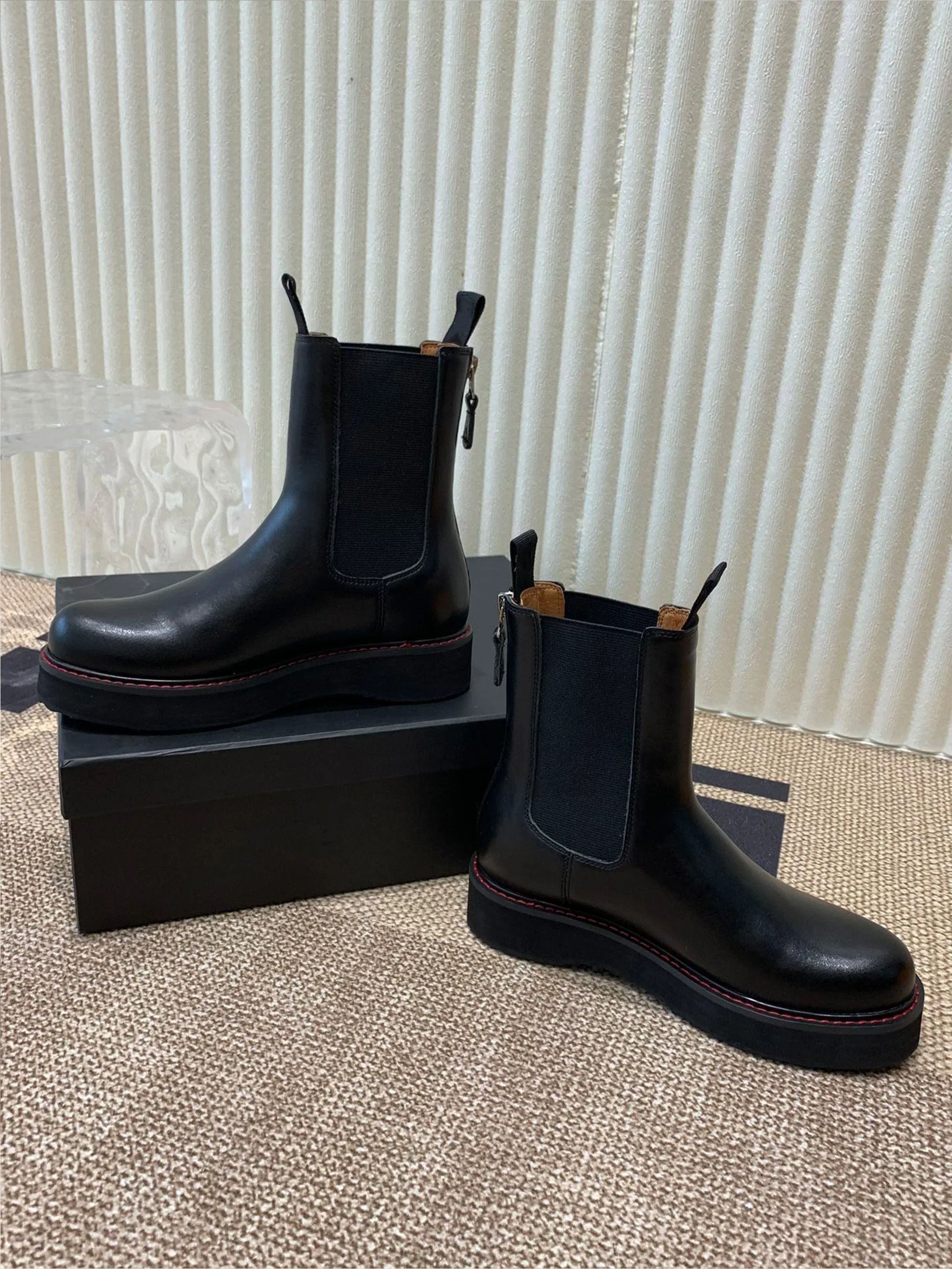 أحذية تشيلسي كلاسيكية سميكة القطع لعام 2025 بمقدمة مستديرة أحذية قصيرة مصنوعة يدويًا من نسيج الجلد ناعم ومريح موديل جديد #4