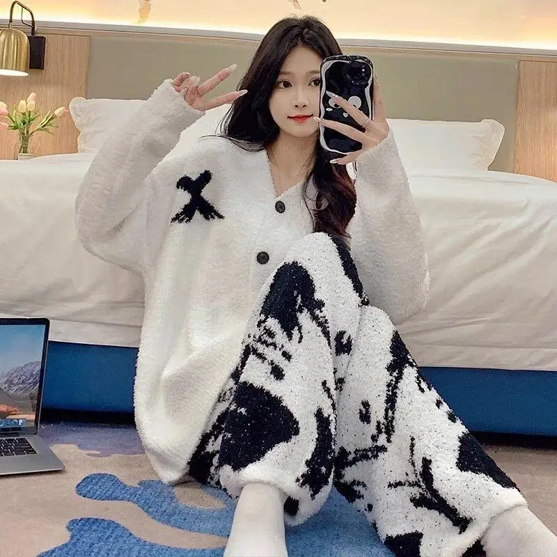 여성용 따뜻한 겨울 파자마 세트, 반털 안감의 세련된 홈웨어, 귀엽고 부드러운 파자마 세트