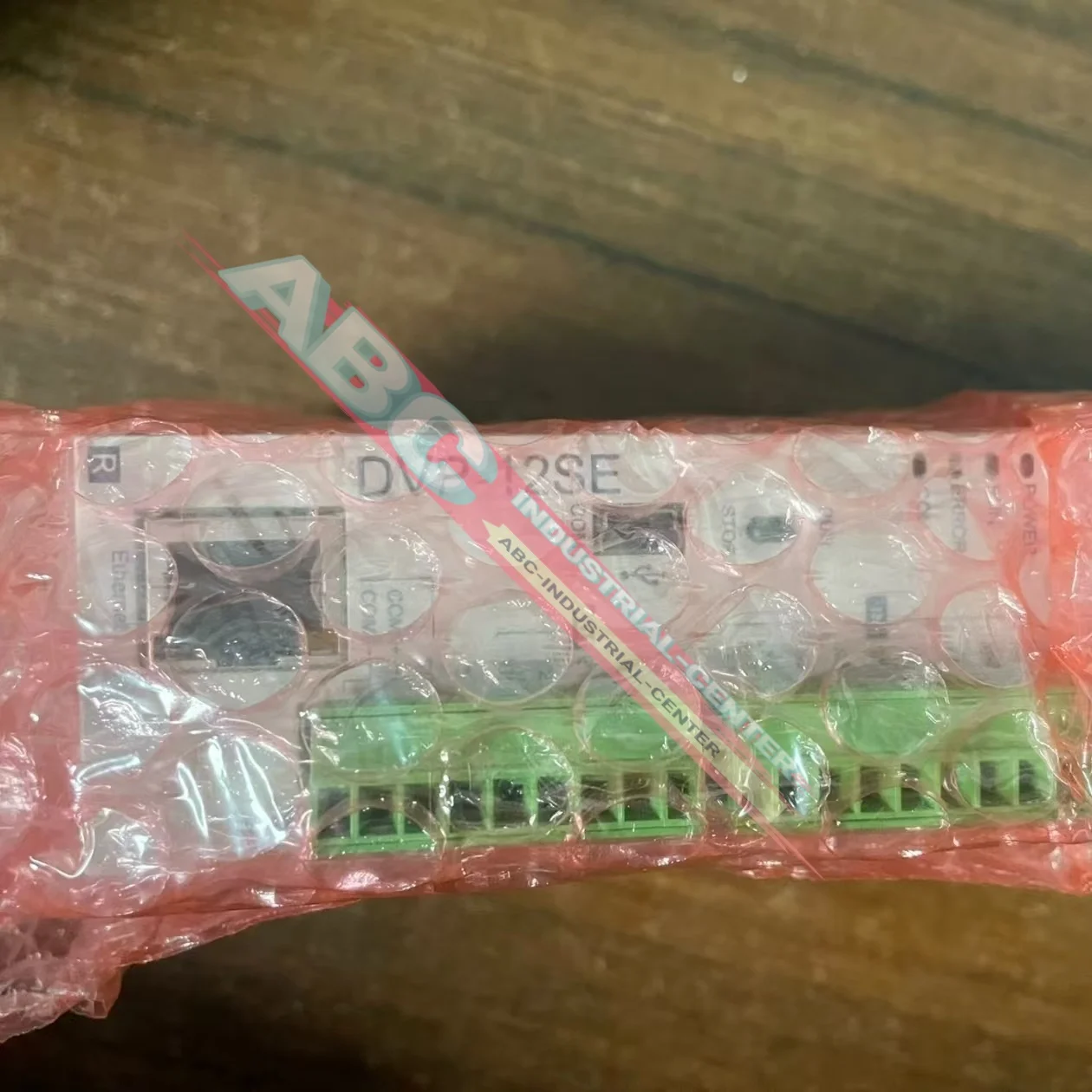 DVP12SE11R DVP12SE11T  new in box  PLC module