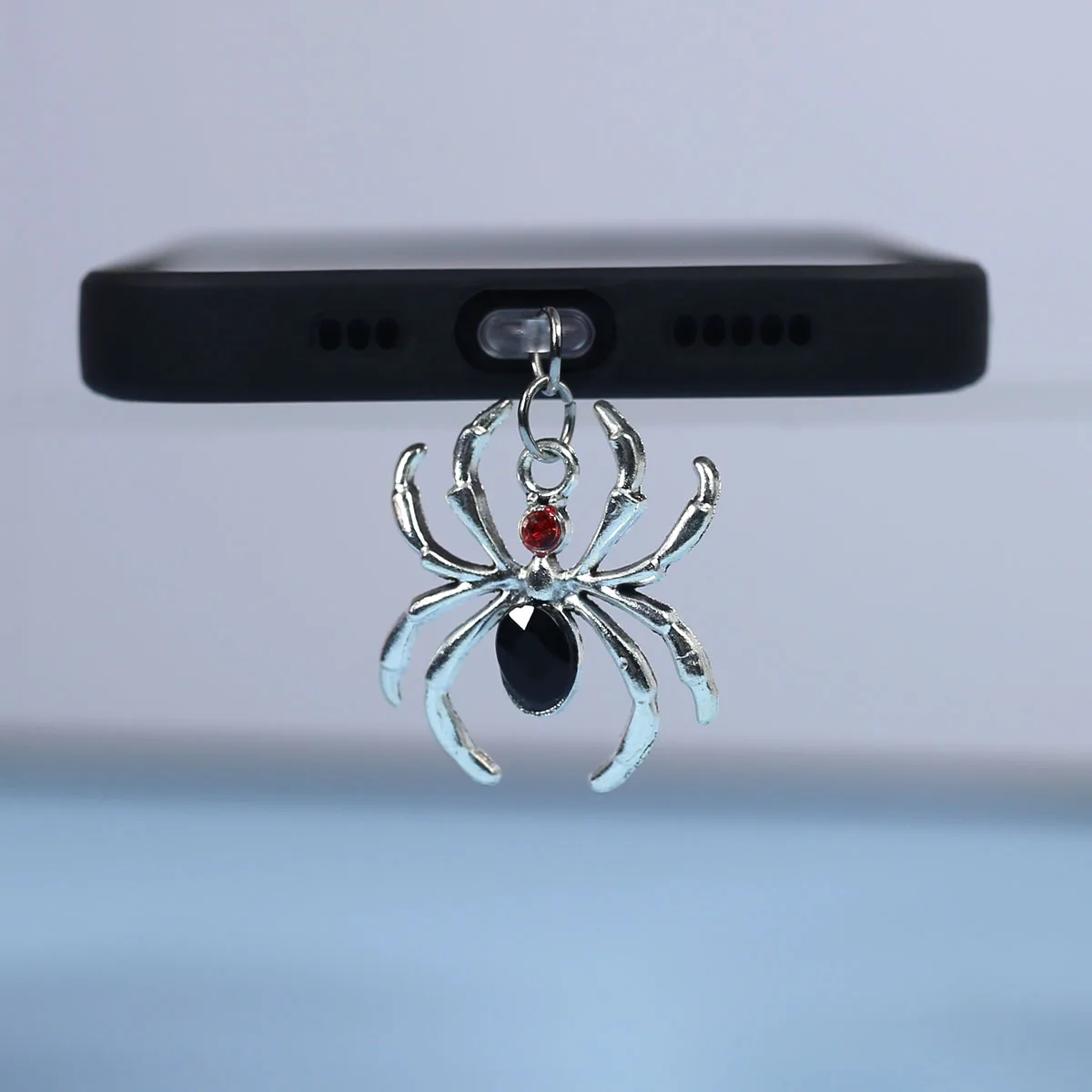 Artificial Gemstone Spider Shaped Mobile Phone Dust Plug Pendant Mobile Phone Accessory Decoration For Iphone Type-C Dust Plug