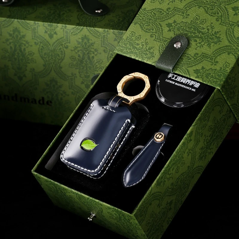 High-End Personality Genuine Leather Key Case Cover Protective Bag Keychain For Mazda 3 6 CX-4 CX-5 CX-50 CX-30 Car Accessories