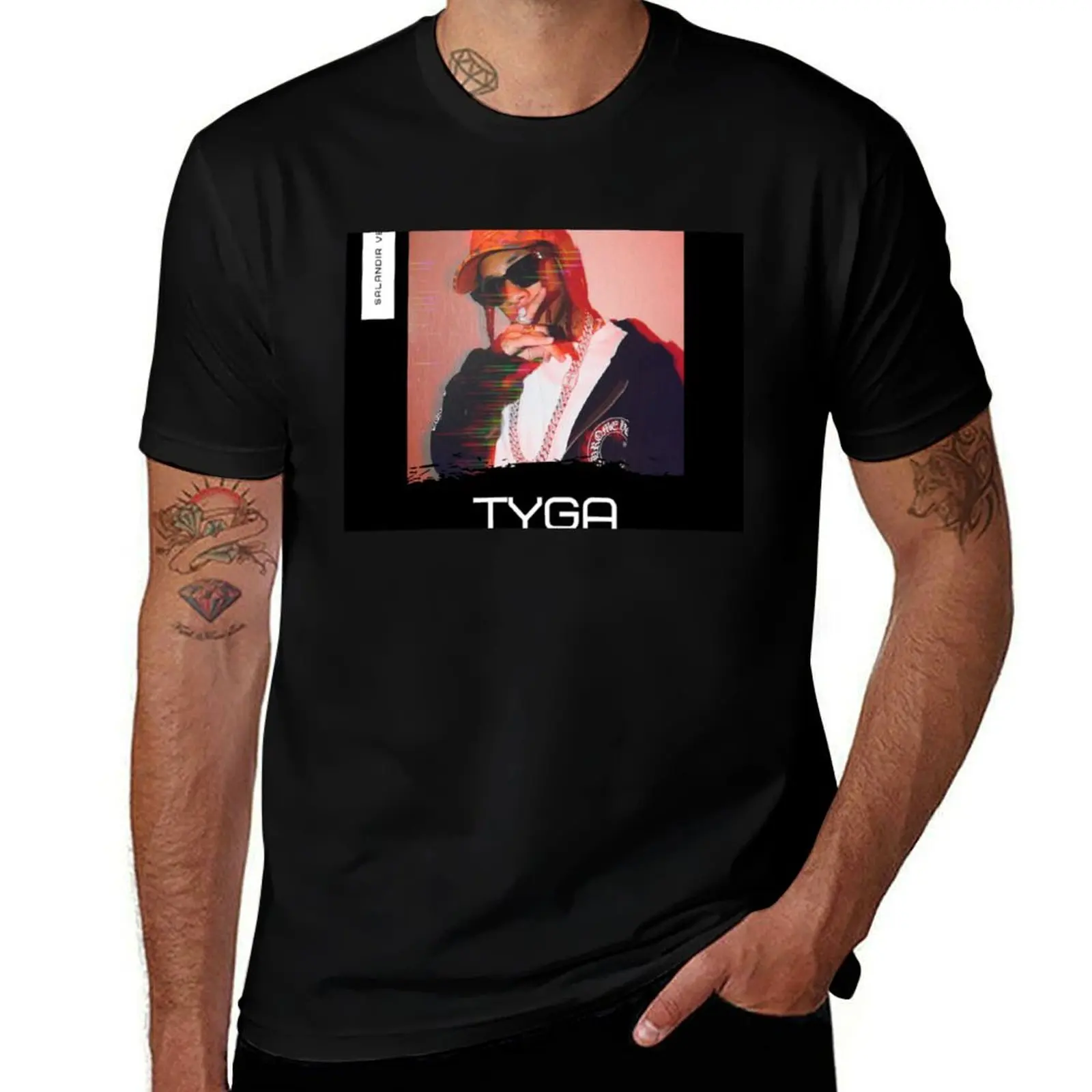 tyga poster T-Shirt Holiday Lightweight T-Shirt