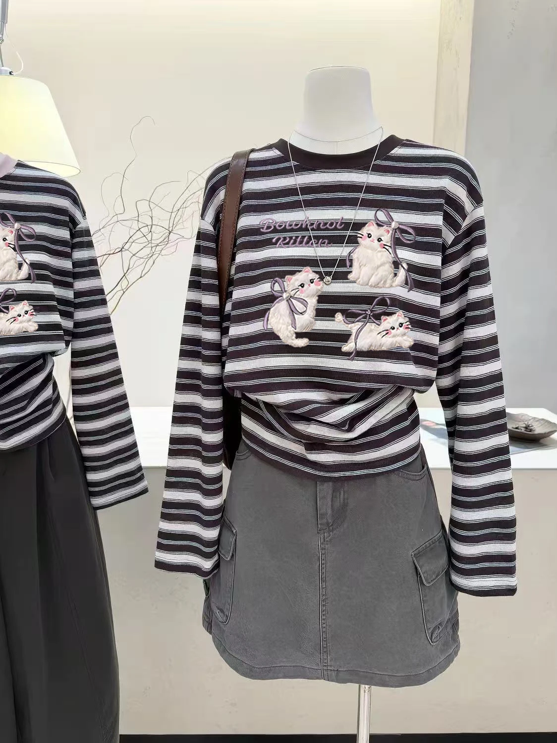 Retro Striped Print Long Sleeve T-Shirt Women's Loose Fit round Neck Slimming Versatile Anti-Aging Cover up Top Korean Style