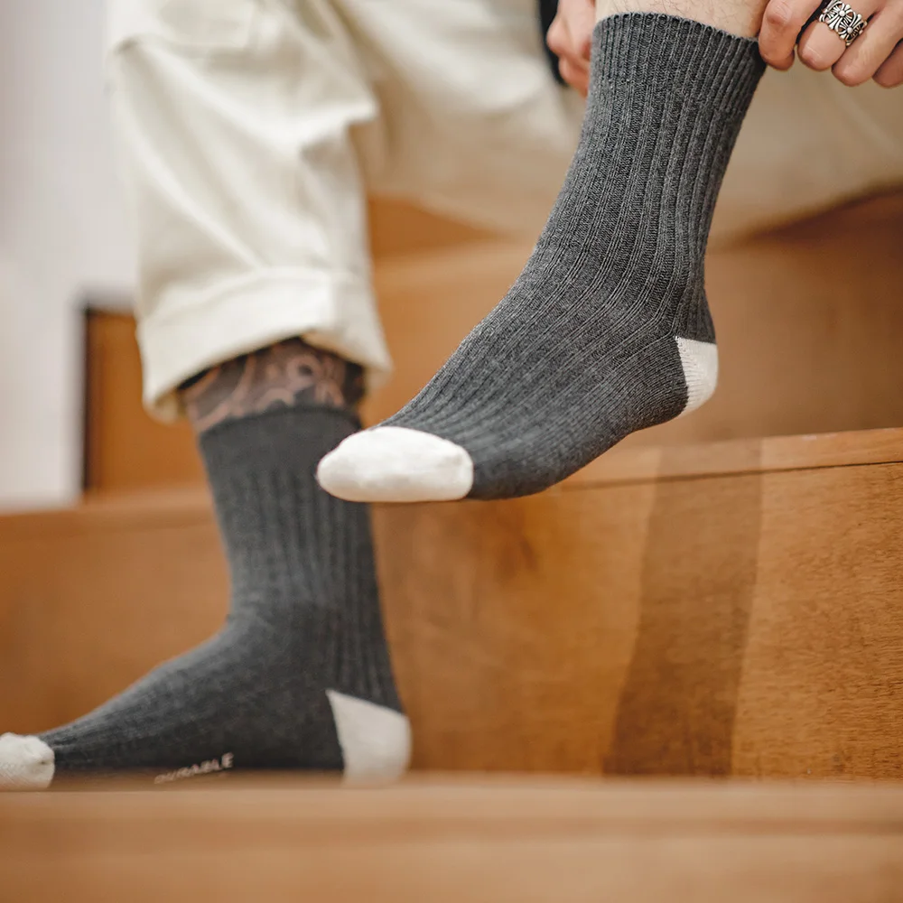 Maden الرجال تنفس 3 أزواج الجوارب عارضة المتناقضة اللون محبوك منتصف العجل الجوارب ثلاثة ألوان حفرة سميكة الدافئة خط طويل الجوارب