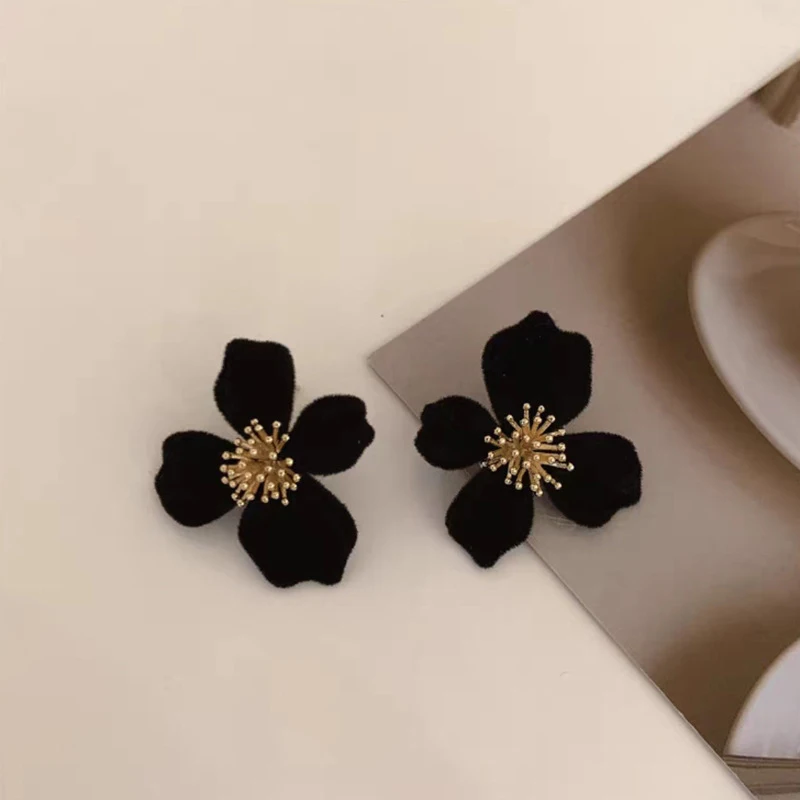 Black Velvet Flower Earrings Flocking Earrings Temperament Senior Atmosphere Earrings Female Jewelry