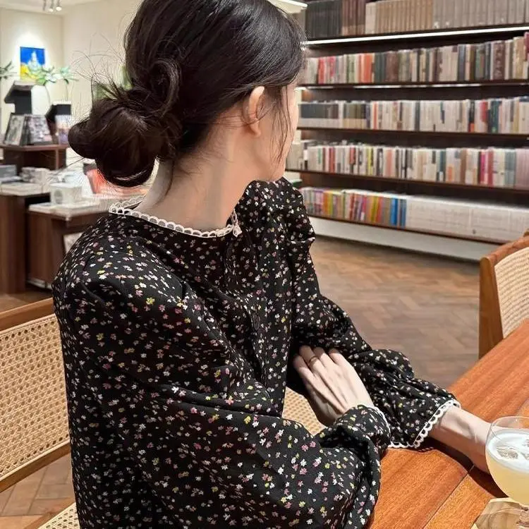 

Slim Floral Shirt Tops for Women, New Style Shirts for Women, French Style, Age-reducing, Western Style, Unique and Unique