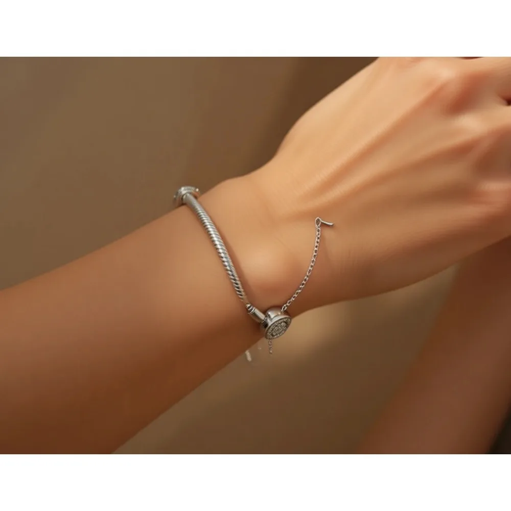 

Браслет с подвеской в виде сердца из стерлингового серебра 925 пробы с блестящими кубическими циркониями — идеальный подарок для женщин