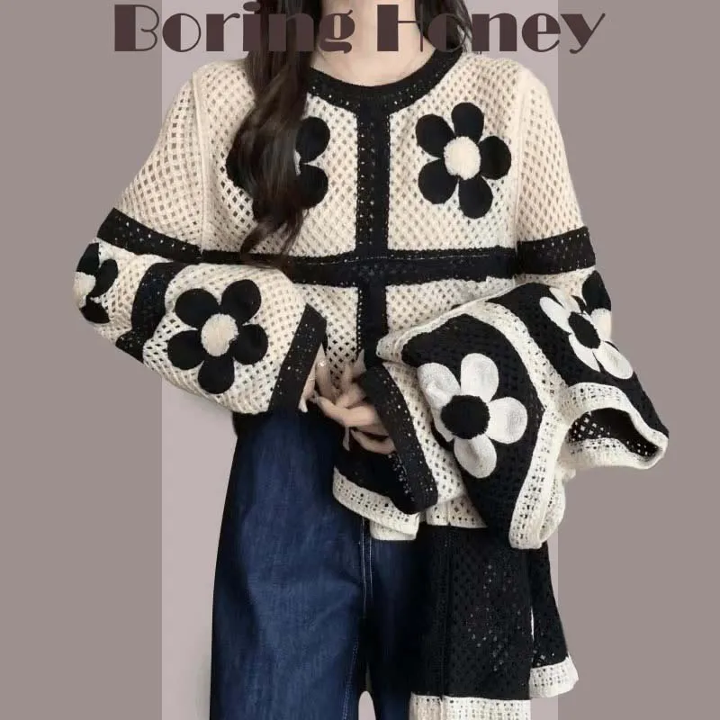 Boring Honey Retro Flower Women's T-Shirt Long Sleeves Women's Clothing O-Neck Hollow Out Black And White Join Together Tops