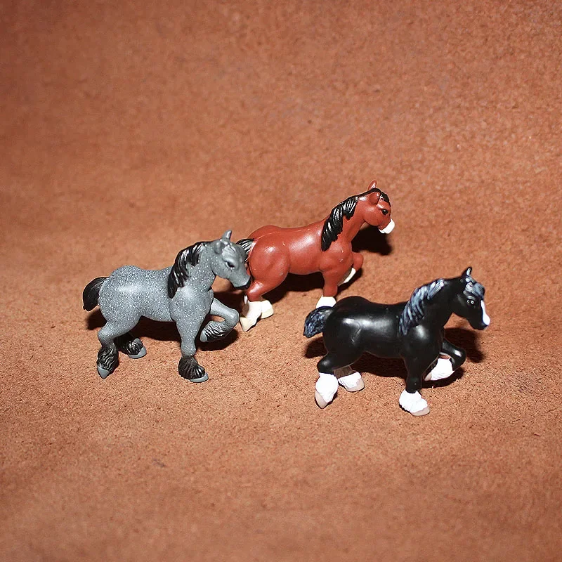 Decorazione in miniatura 3 pz/set Animale da Fattoria Modello di Cavallo Hanoverian Appaloosa Lusitano Nero Bianco Cotta Action Figure Giocattoli Fata Giardino