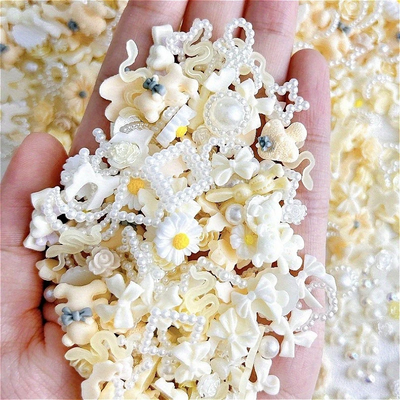 50 pièces/paquet résine mixte jaune et blanc perle mixte Nail Art coque de téléphone épingle à cheveux bricolage décoration accessoires matériel paquet