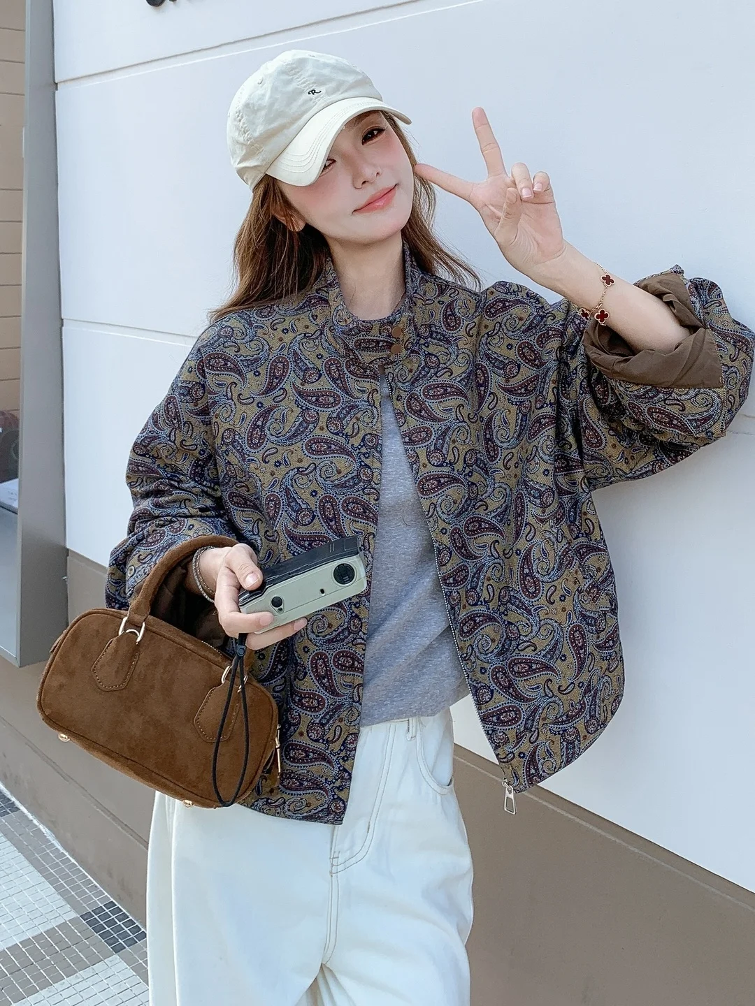 

Ретро-модная короткая куртка с принтом и воротником-стойкой, женская, весна 2026, новая, элегантная, с узором «Цветы грецкого ореха», женское пальто-топ