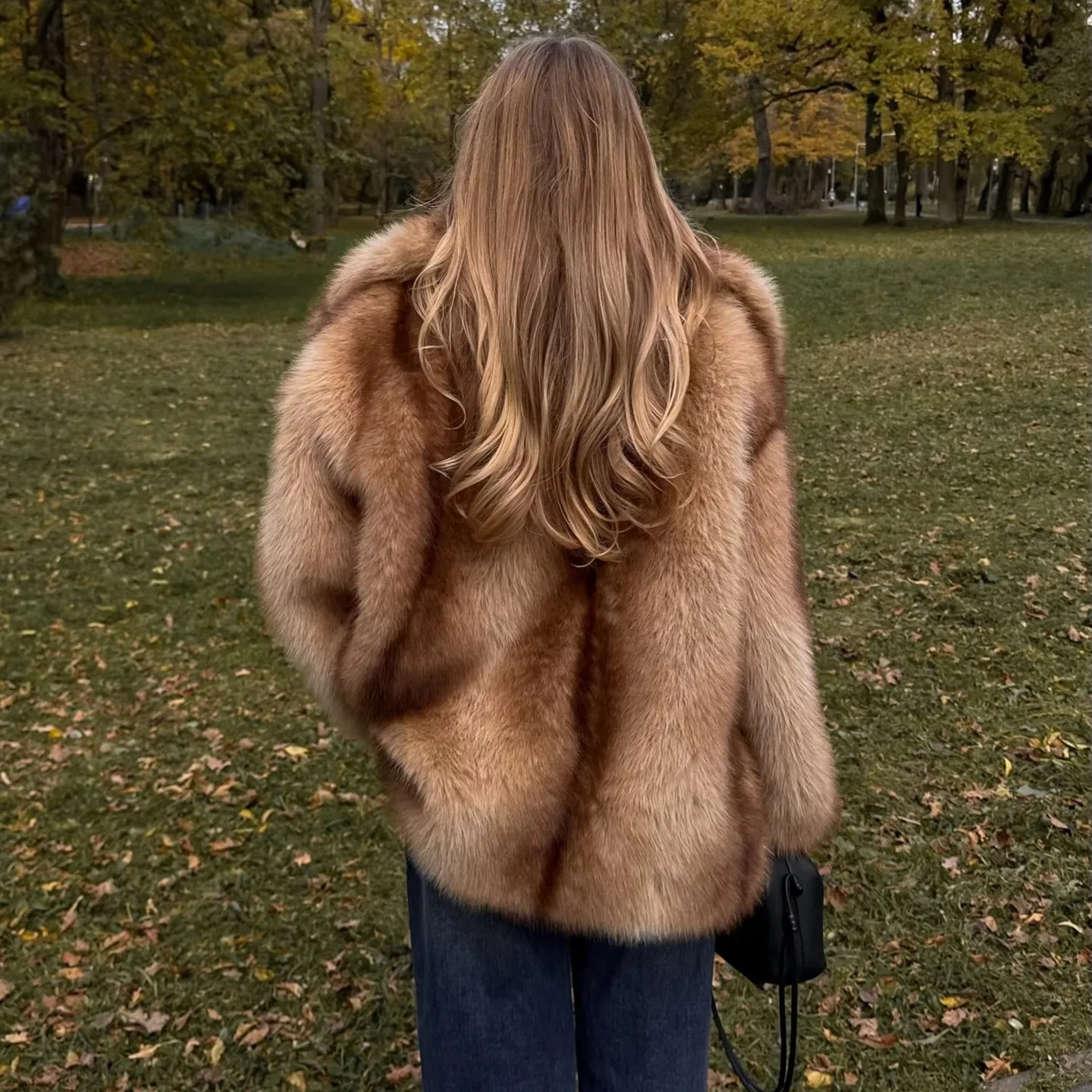 2026 Winter Women Warm Furry Coat Fashion Thick Faux Fur Coat Turn Down Collar Color Blocking Tops For Women Casaco Feminino