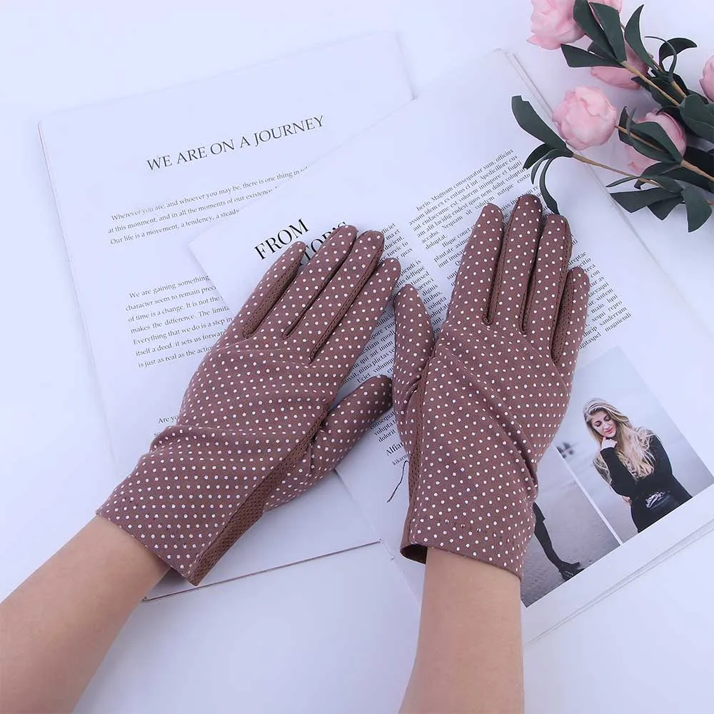 Women\'s Fashion New Summer Sunscreen Gloves Thin Touch Screen Gloves Sun Protection Driving Short Gloves Dot Women Gloves