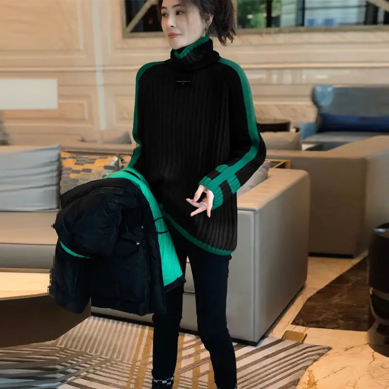

Black turtleneck Christmas sweater women temperament loose small fragrance top autumn and winter 2023 pullover sweater female