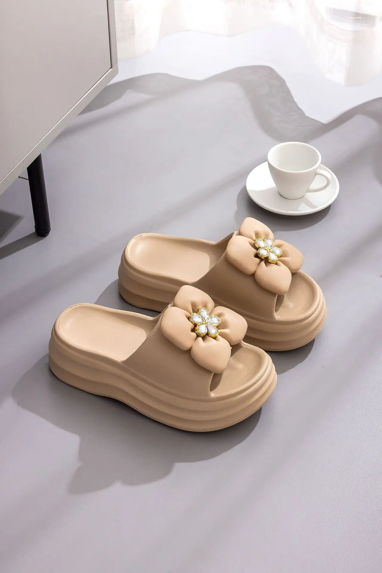 

Wholesale - Trend Simple Bow Women'S Couple And Home Slippers Eva One-Word Color Fresh Solid Drag