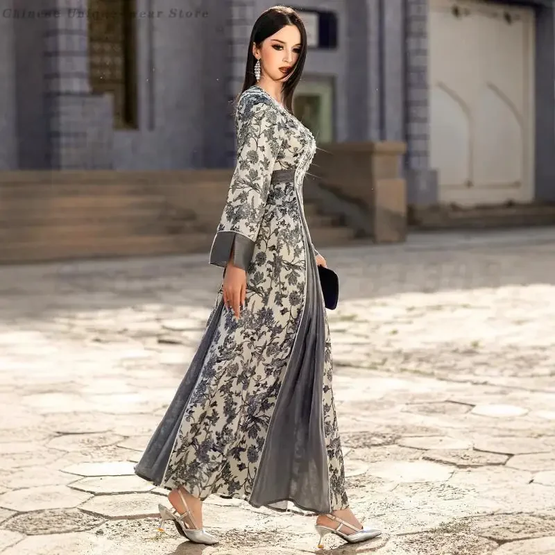 Splendidi abiti da festa per banchetti Medio Oriente Stampa di moda con scollo a V Abaya Abiti di perline fatti a mano di lusso Abito musulmano a maniche lunghe