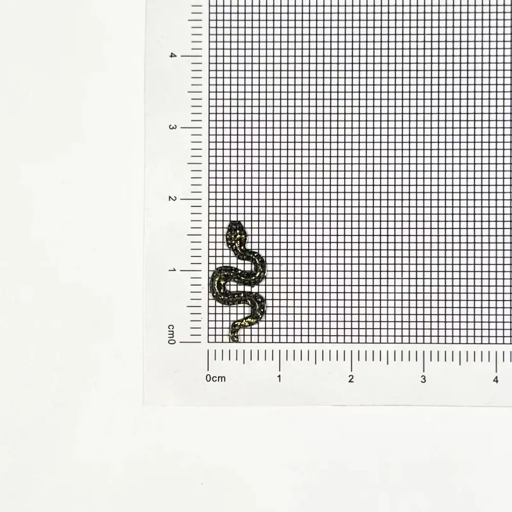 50 個 3D ネイルアートデコレーションミニヒラタケミ蛇ネイルアートアクセサリー細粒シミュレーションスネークネイルステッカーマニキュアリスト