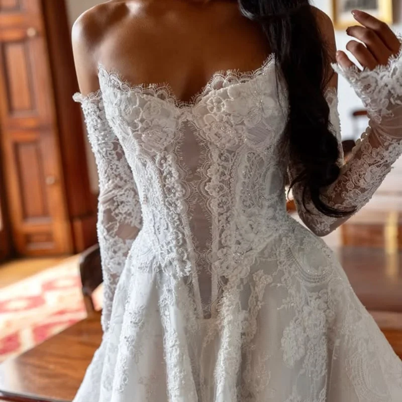 

White Lace Appliques Lace Wedding Dresses of off-shoulder A-line glitter decal Bridal Gowns Made Customized