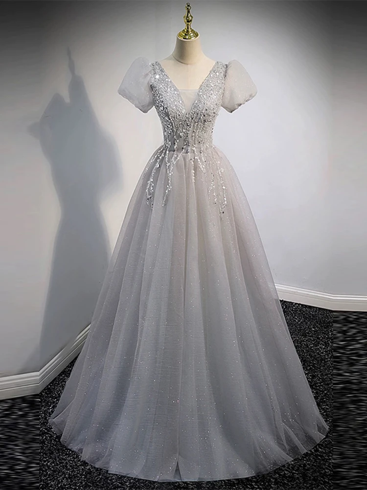 ชุดราตรีเอลี บับเบิ้ล สเว สำหรับพิธีกรงานวันเกิด งานฉลองครบรอบ งานแสดง ชุดคอสตูมหวาน สไตล์สลิม เอวกลาง กระโปรงยาว หรือ สเว